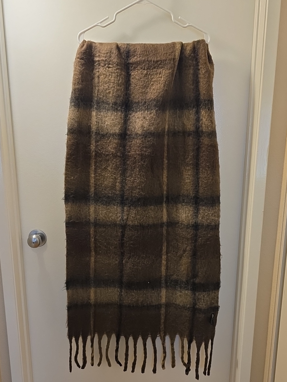 Steve Madden Women's Brown Plaid Banket Scarf